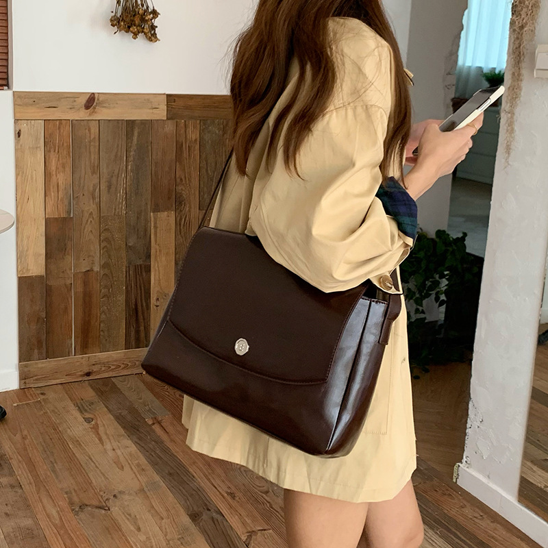 Luxury Bags On Sale - CGCBAG Vintage Lage Capacity Messenger Bag