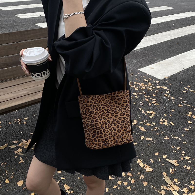 LEFTSIDE Design PU suede Leopa - Luxury Bags On Sale ulasan dan harga