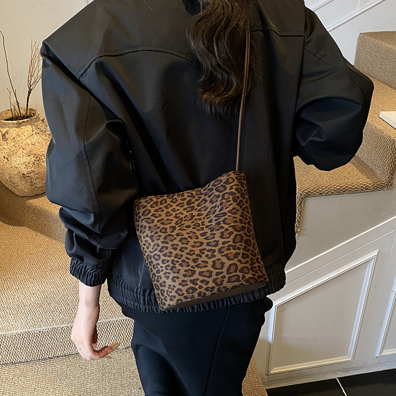 LEFTSIDE Design PU suede Leopa - Luxury Bags On Sale ulasan dan harga
